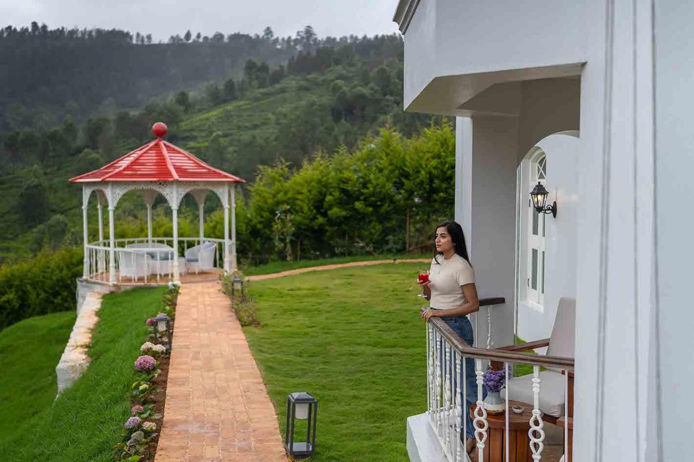 Lohonostays Villa Lansdowne Кунур Екстериор снимка