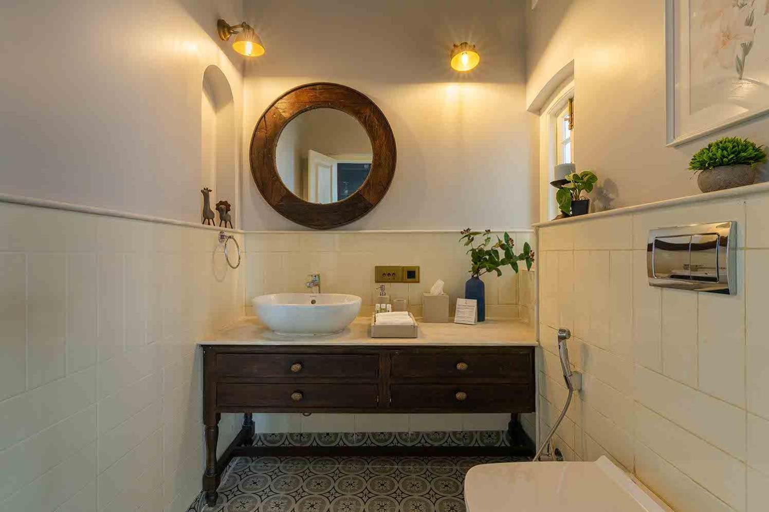 Lohonostays Villa Lansdowne Кунур Екстериор снимка