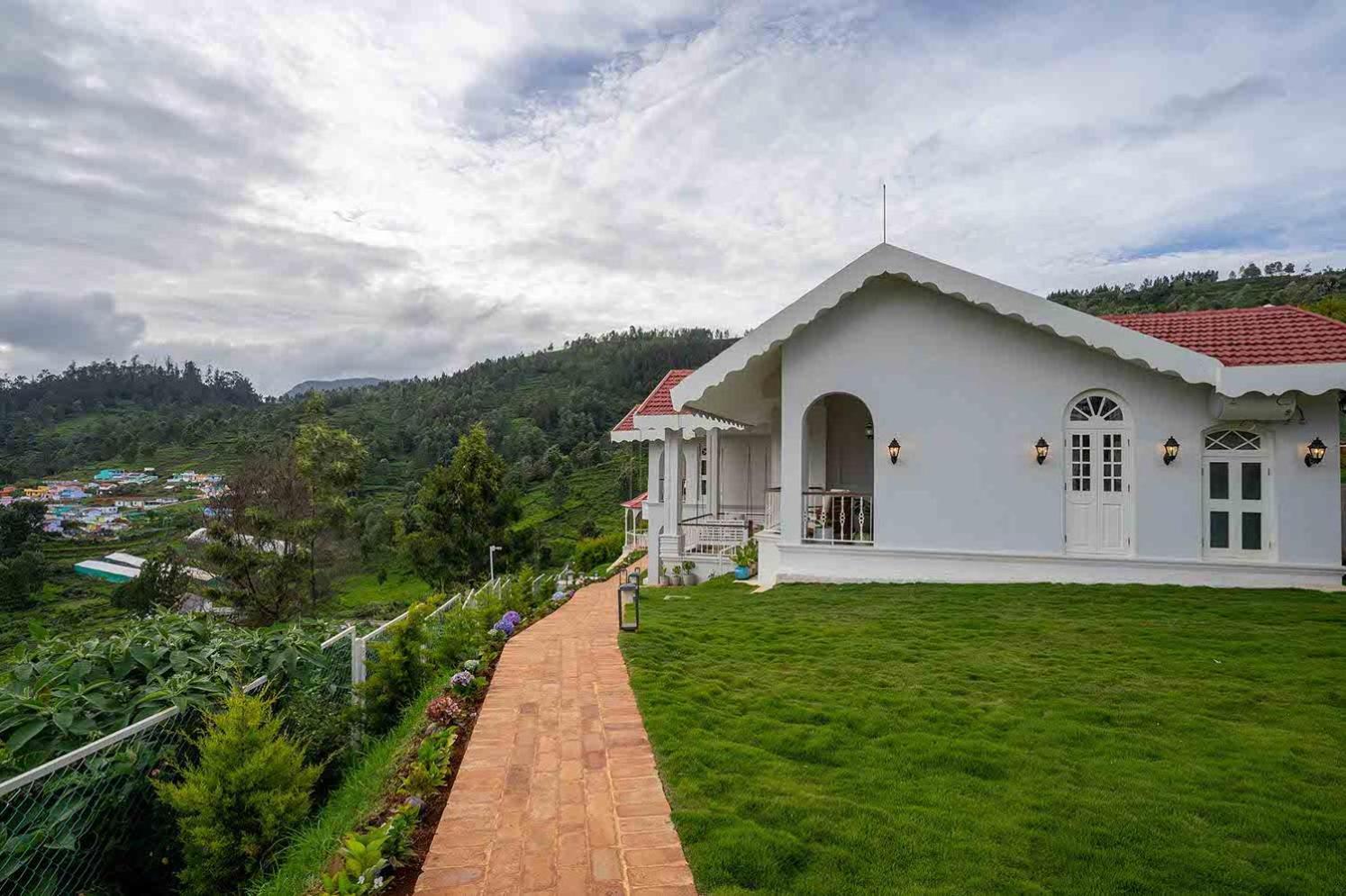 Lohonostays Villa Lansdowne Кунур Екстериор снимка