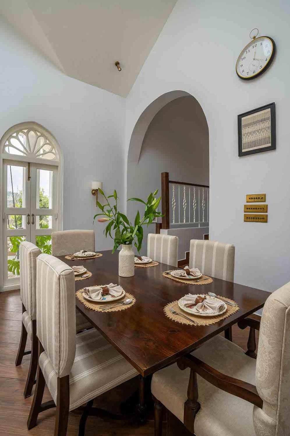 Lohonostays Villa Lansdowne Кунур Екстериор снимка